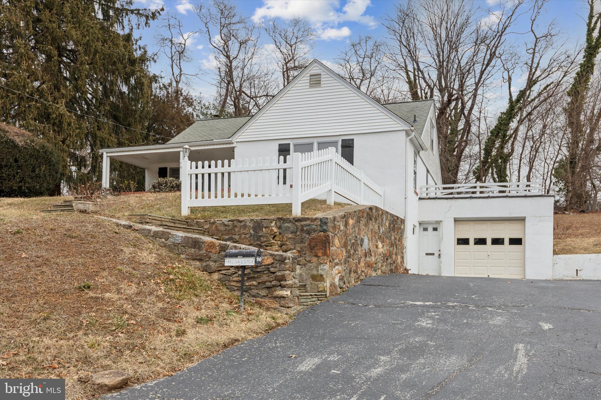 DEVON DOWNS - Residential Lease