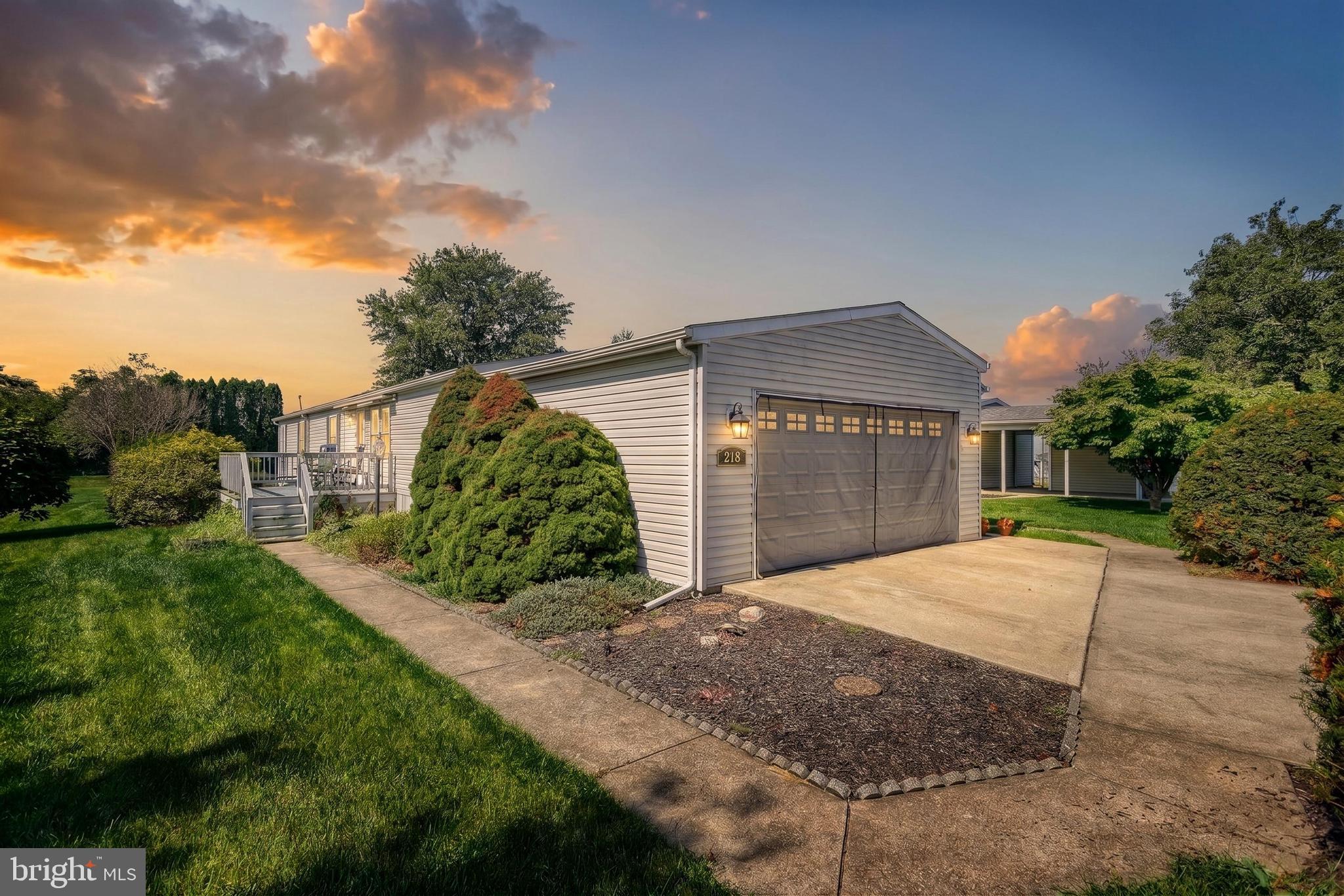 218 W SPRUCE STREET