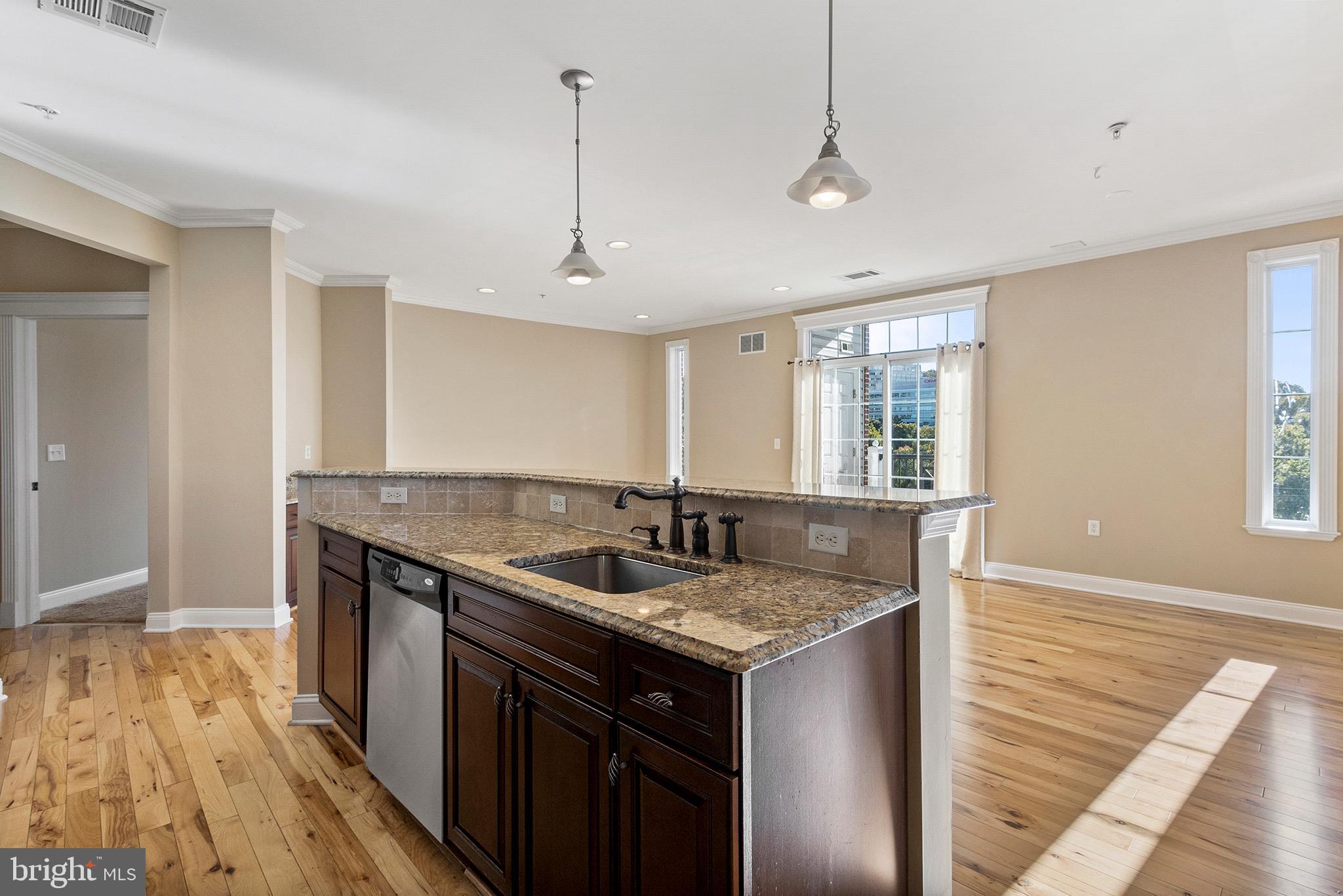 THE GRANDE AT RIVERVIEW - Residential Lease