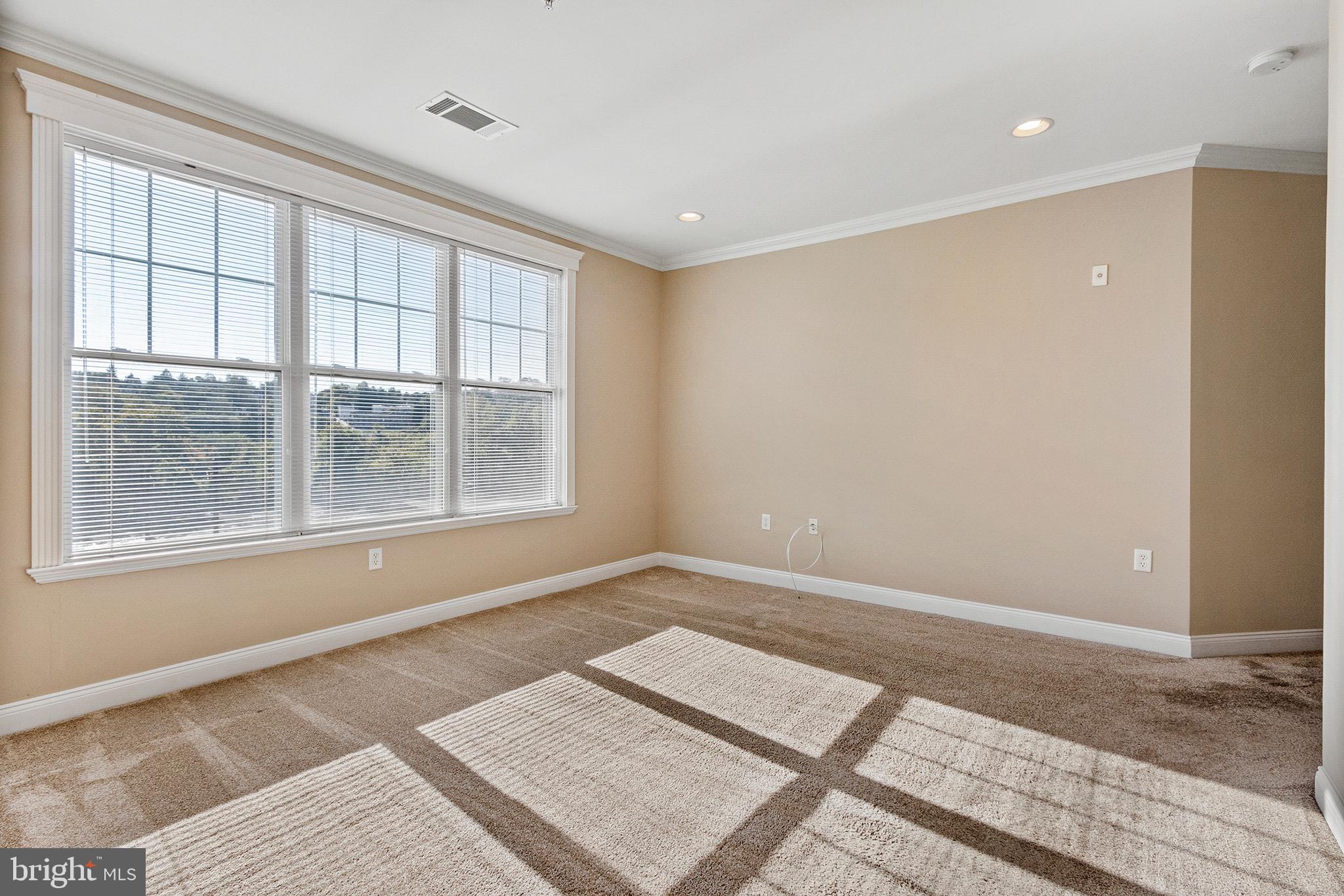 THE GRANDE AT RIVERVIEW - Residential Lease