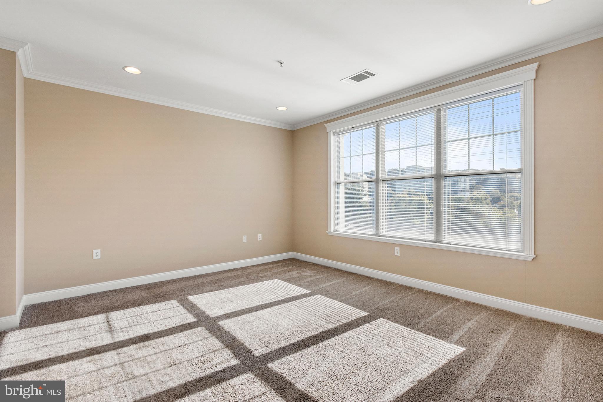 THE GRANDE AT RIVERVIEW - Residential Lease