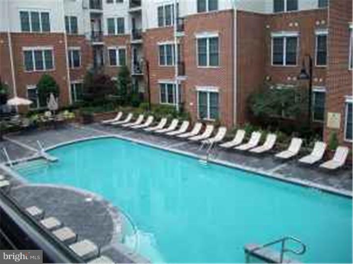 THE GRANDE AT RIVERVIEW - Residential Lease