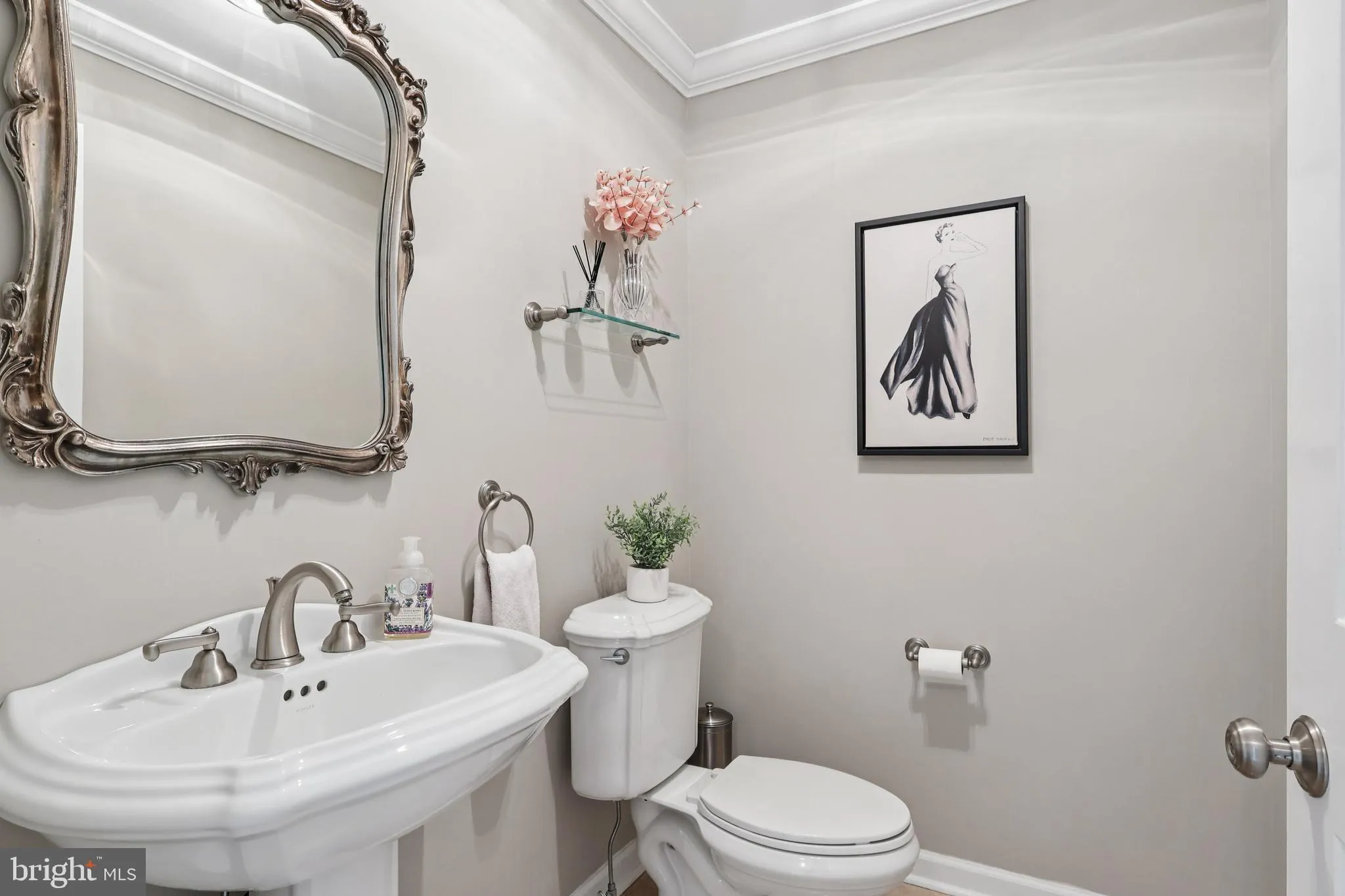 Bryn Mawr, Pennsylvania 19010, United States, 4 Bedrooms Bedrooms, ,4 BathroomsBathrooms,Residential,Pending,217920