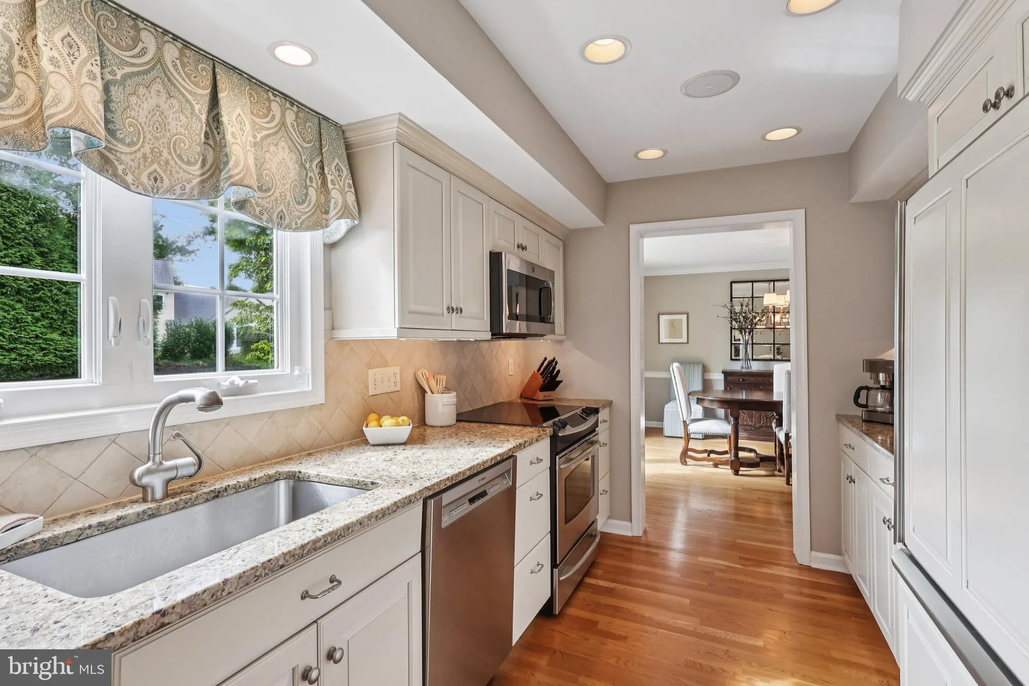 Bryn Mawr, Pennsylvania 19010, United States, 4 Bedrooms Bedrooms, ,4 BathroomsBathrooms,Residential,Pending,217920