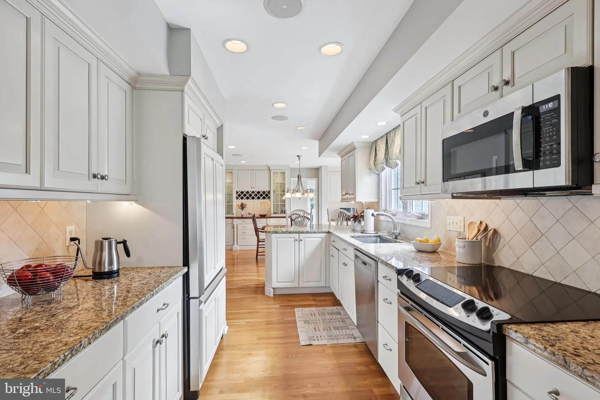 Bryn Mawr, Pennsylvania 19010, United States, 4 Bedrooms Bedrooms, ,4 BathroomsBathrooms,Residential,Pending,217920