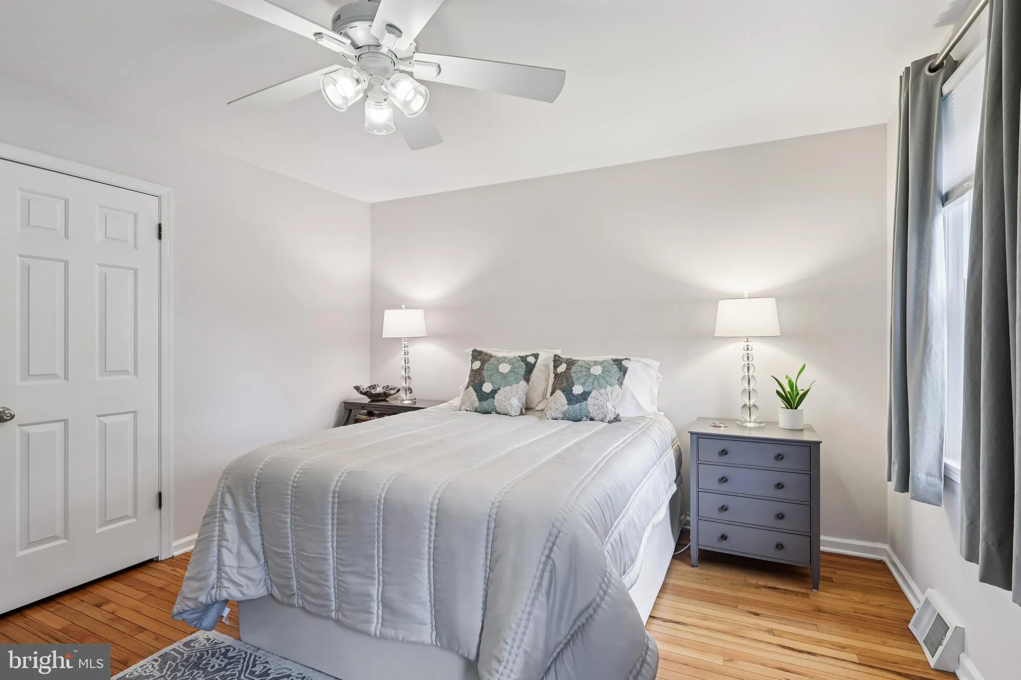 Bryn Mawr, Pennsylvania 19010, United States, 4 Bedrooms Bedrooms, ,4 BathroomsBathrooms,Residential,Pending,217920