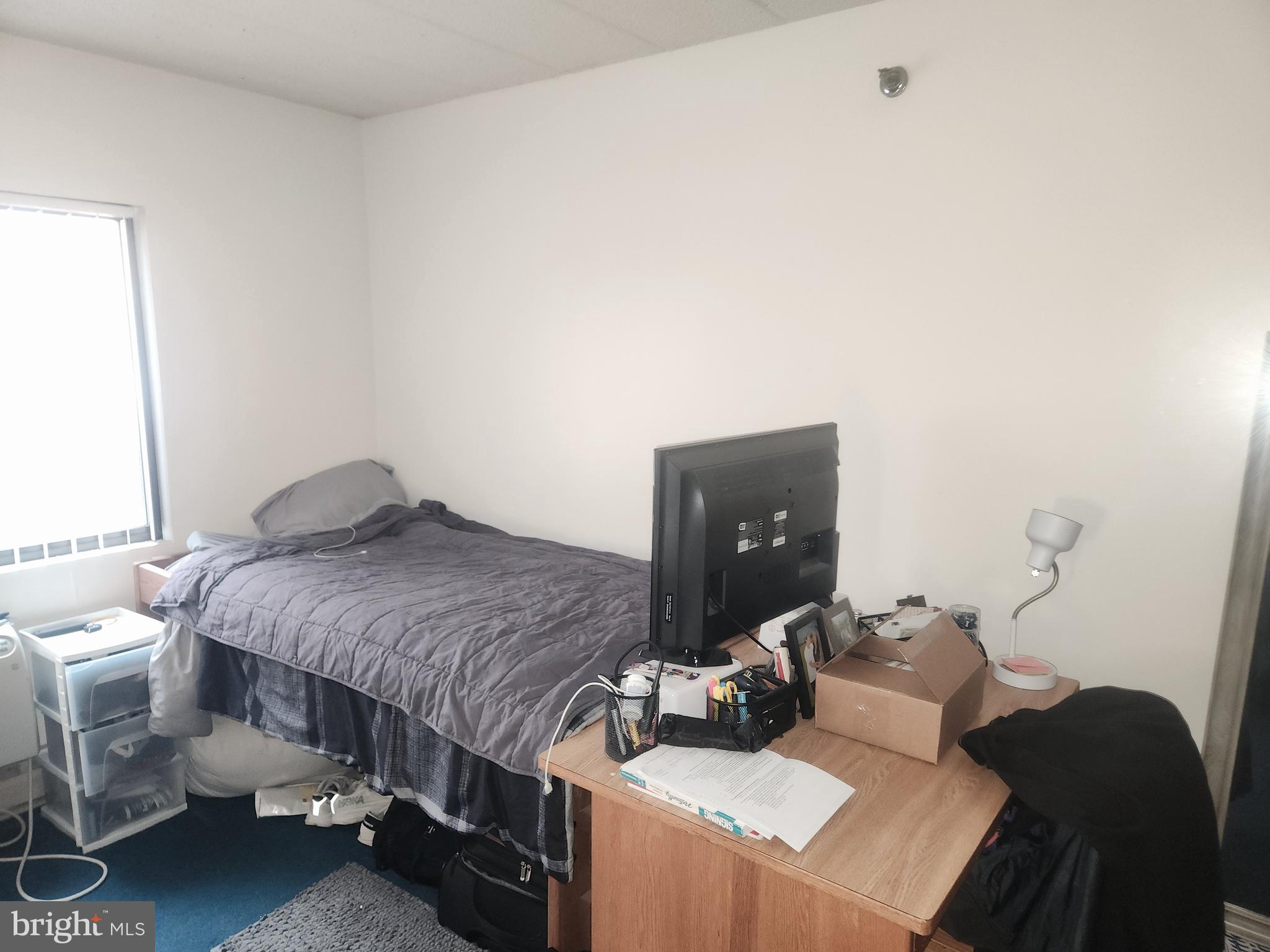 UNIVERSITY GATEWAY - Residential