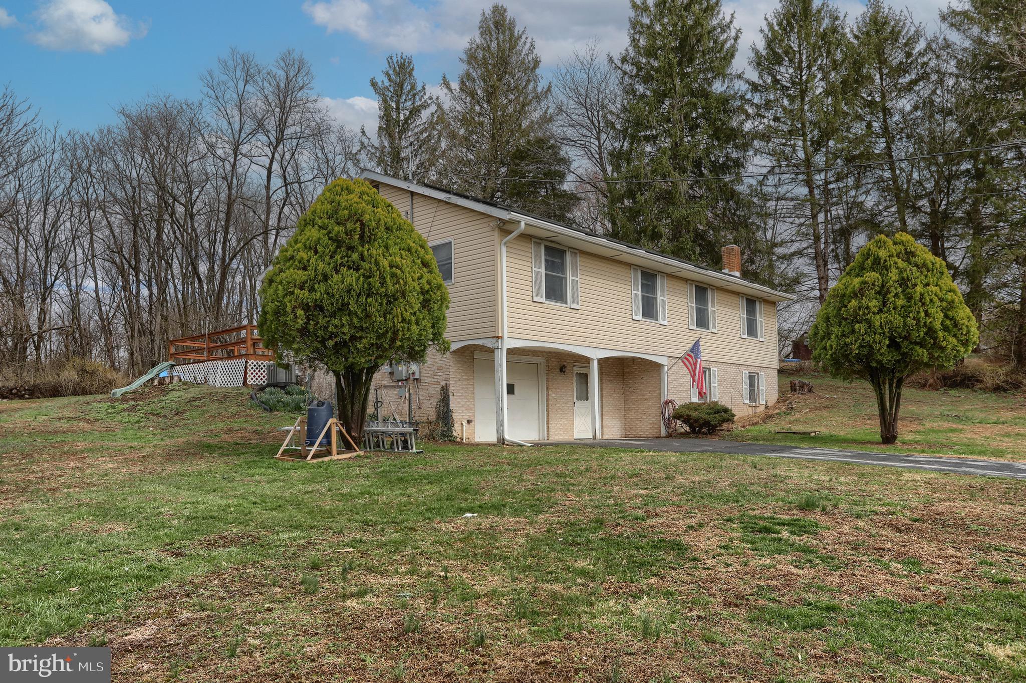 HUMMELSTOWN - Residential
