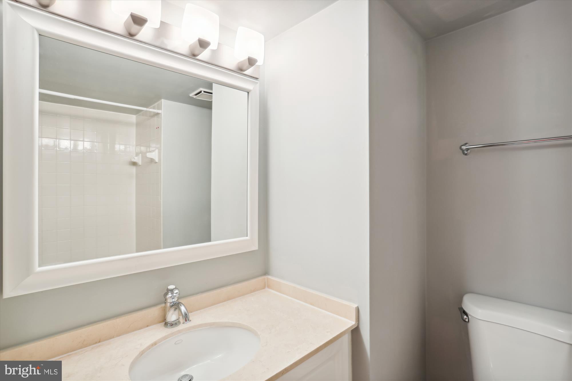 GROSVENOR - Residential Lease