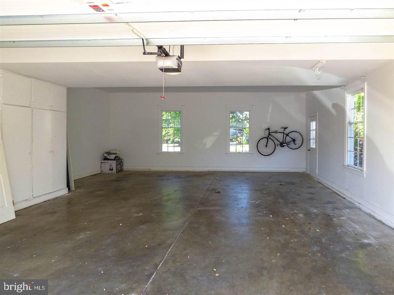 OUTDOOR COUNTRY CLUB - Residential