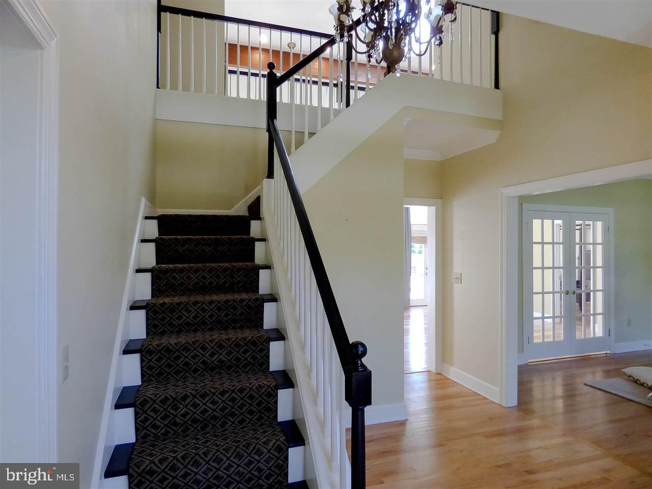 OUTDOOR COUNTRY CLUB - Residential