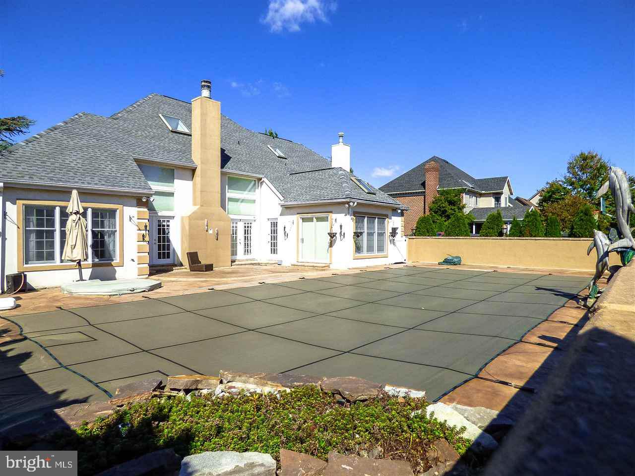 OUTDOOR COUNTRY CLUB - Residential