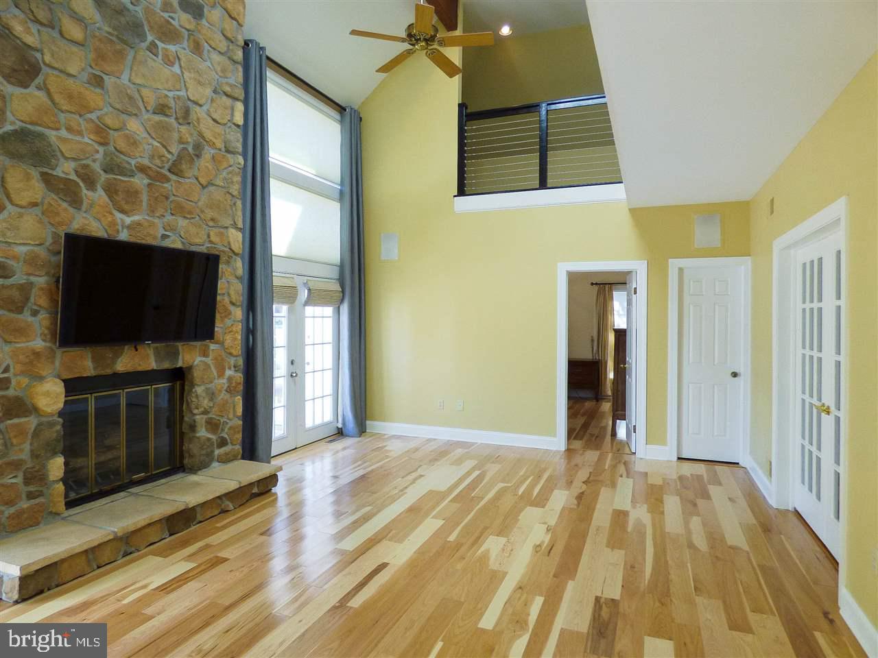 OUTDOOR COUNTRY CLUB - Residential