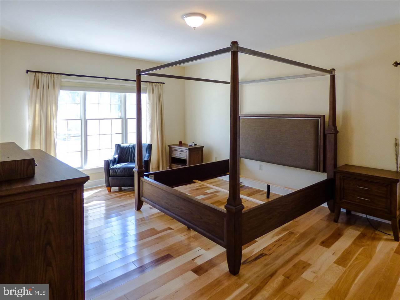 OUTDOOR COUNTRY CLUB - Residential