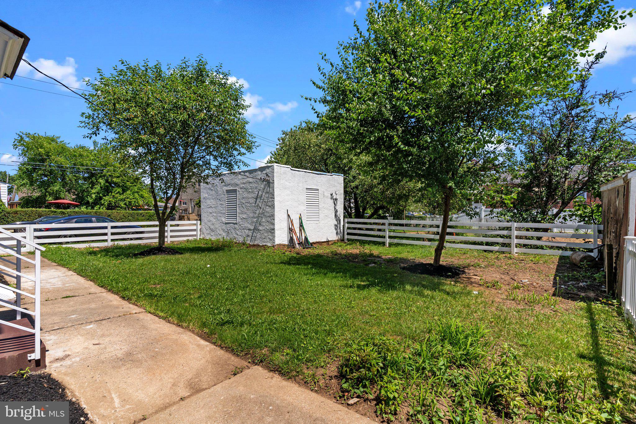 PHILADELPHIA (NORTHEAST) - Residential