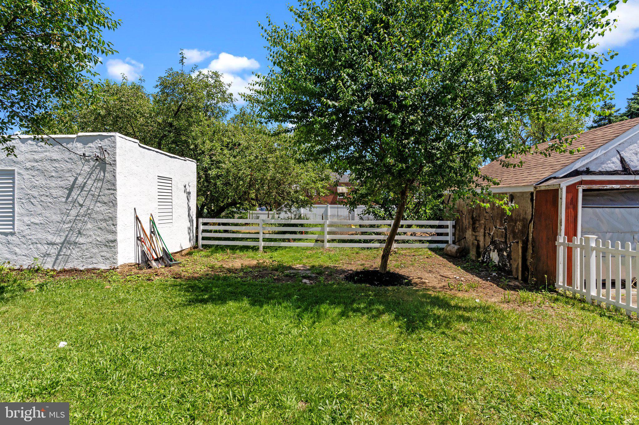 PHILADELPHIA (NORTHEAST) - Residential