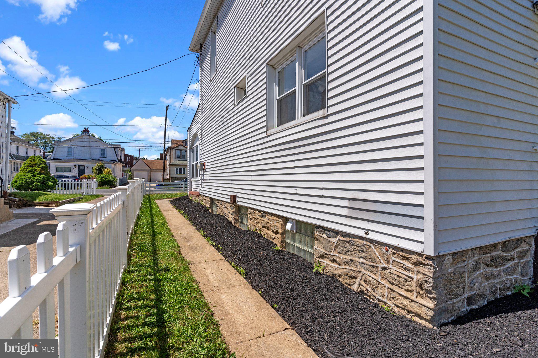 PHILADELPHIA (NORTHEAST) - Residential