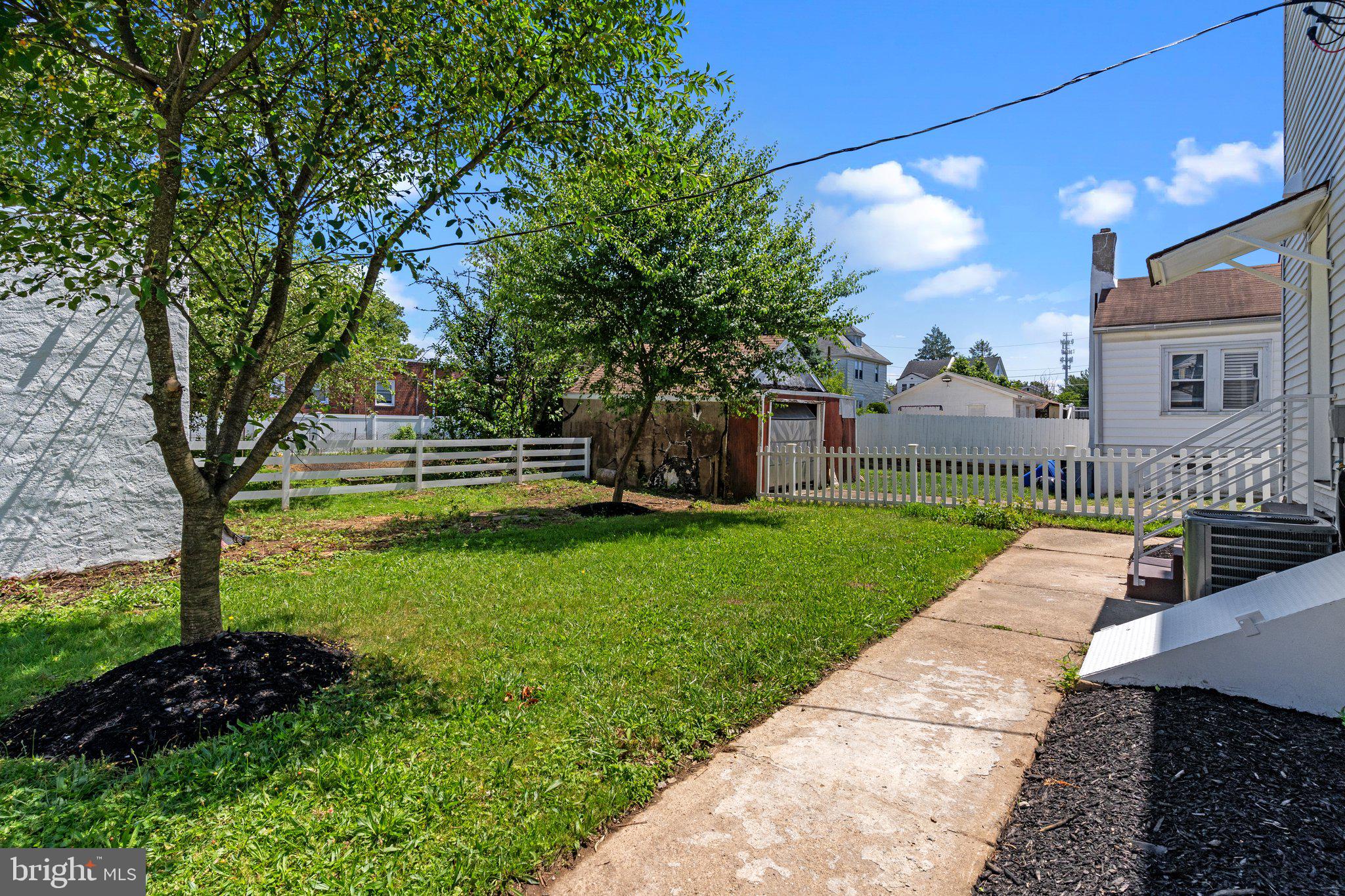 PHILADELPHIA (NORTHEAST) - Residential