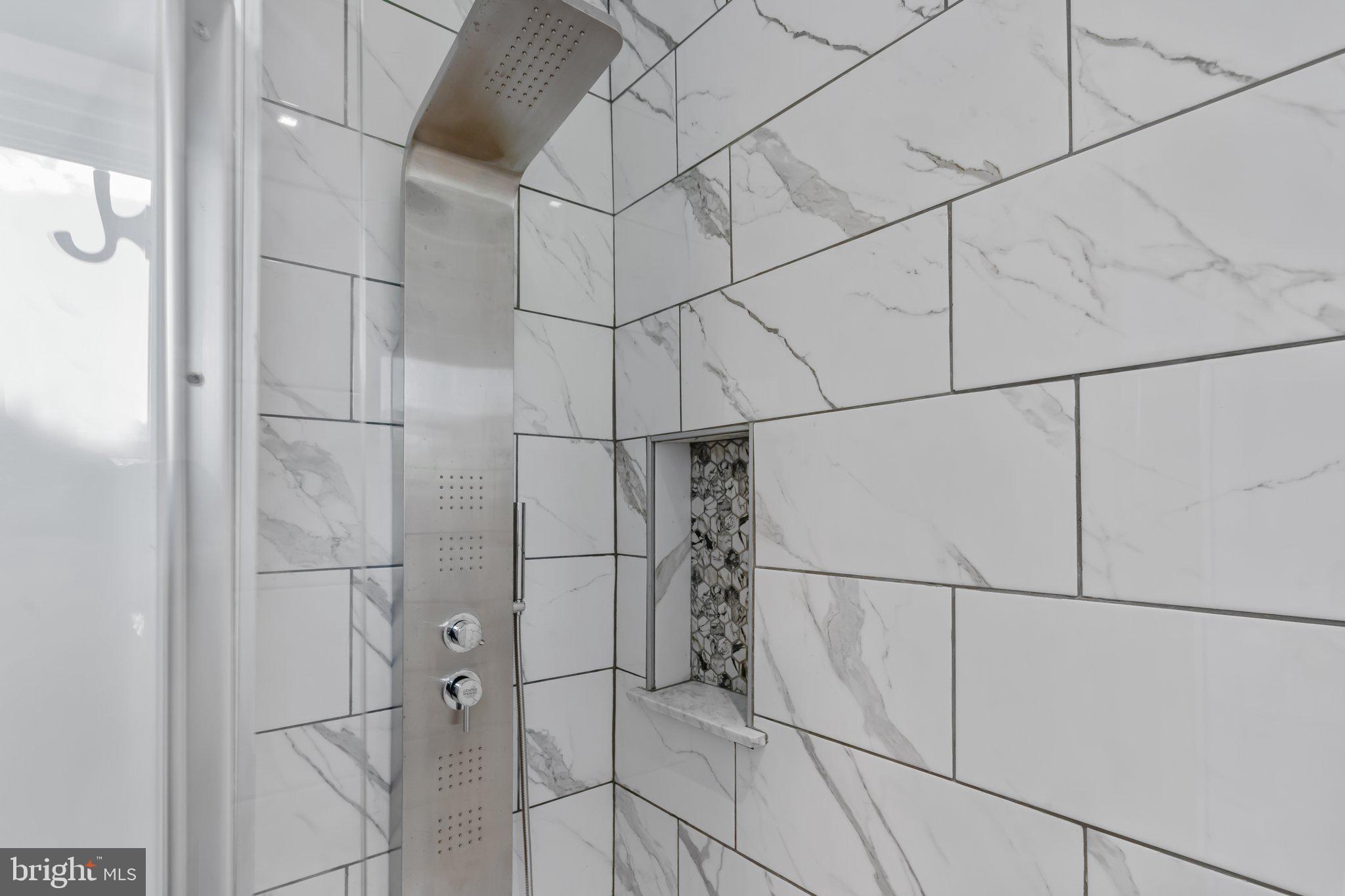 PHILADELPHIA (NORTHEAST) - Residential