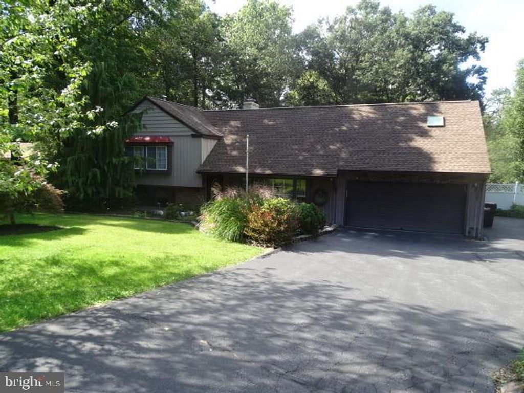 Photo of 75 Laurel Dr, FAYETTEVILLE, PA 17222 (MLS # PAFL2030756)