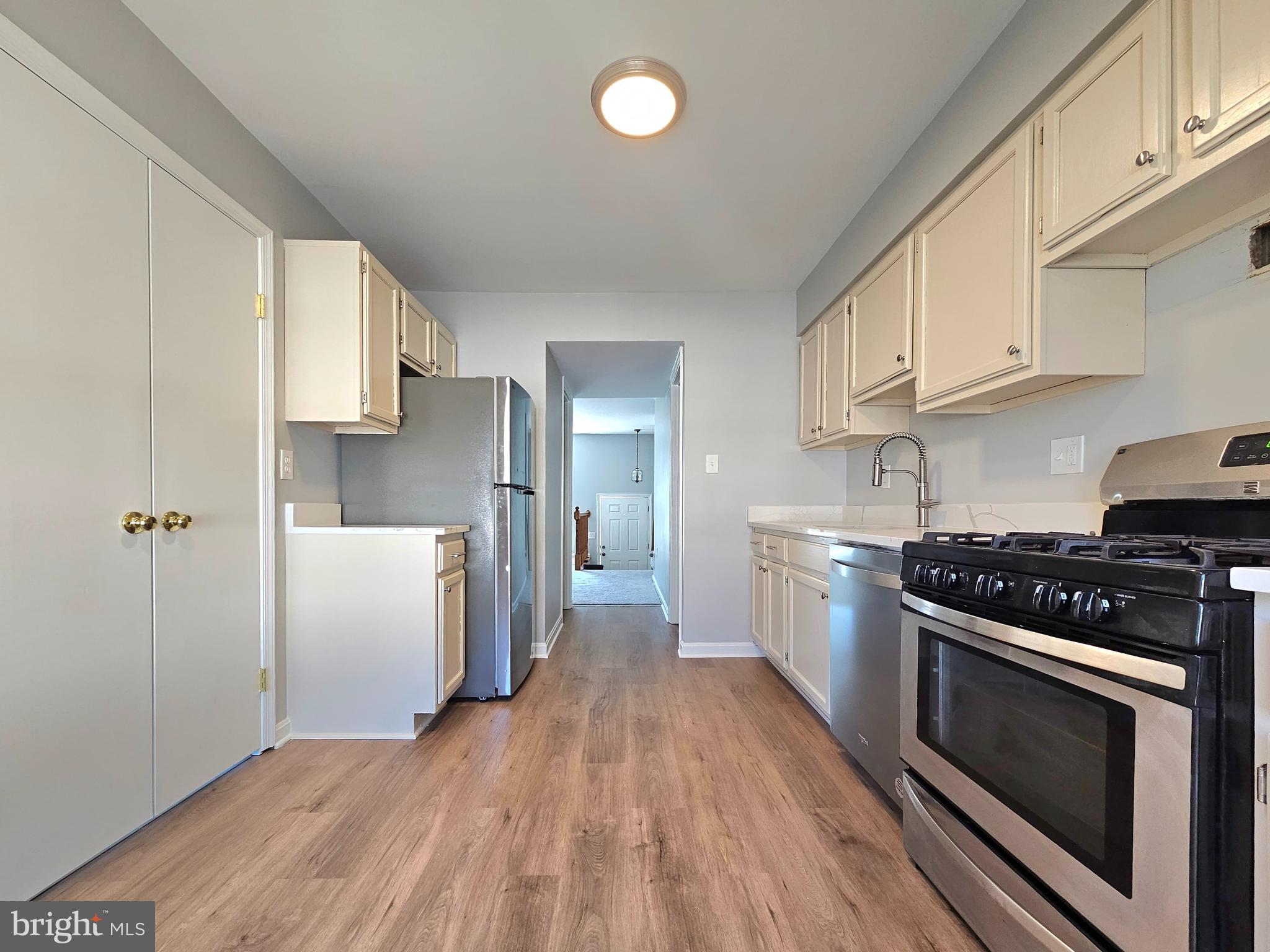 KINGS PARK WEST - Residential Lease