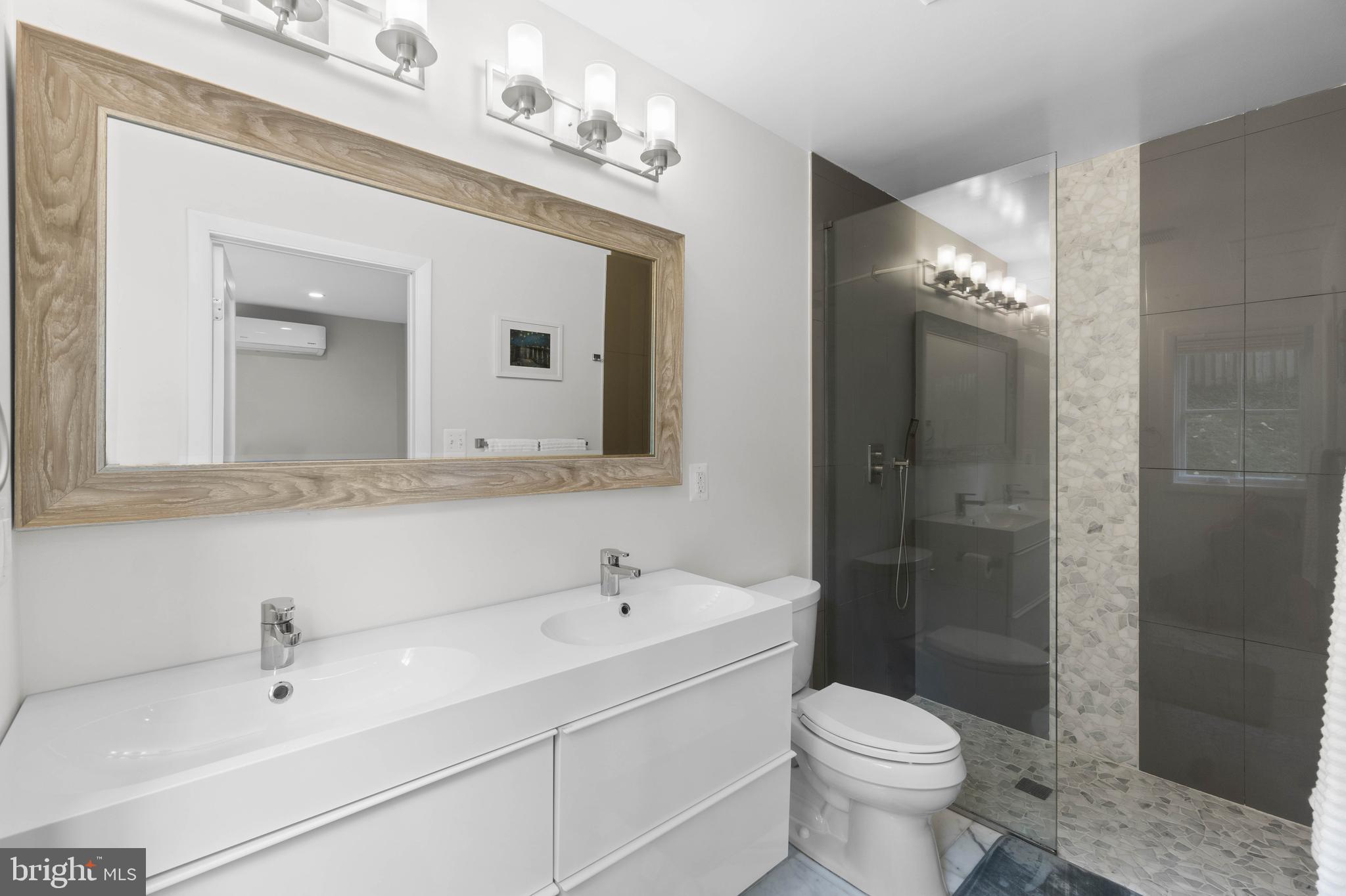 LACEY FOREST - Residential