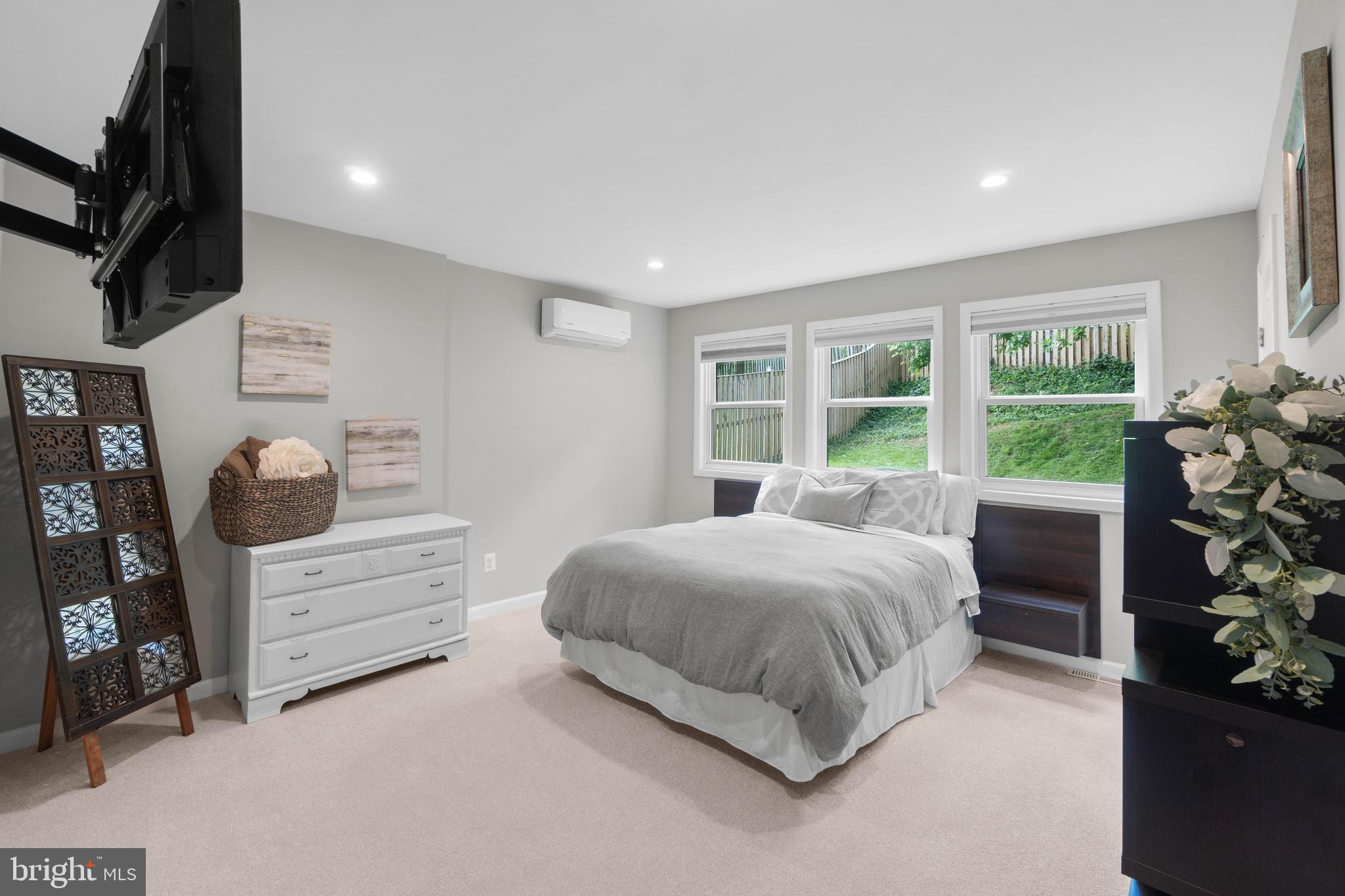 LACEY FOREST - Residential