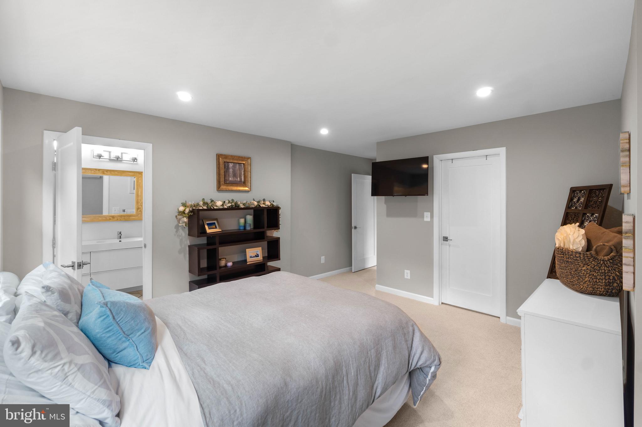 LACEY FOREST - Residential