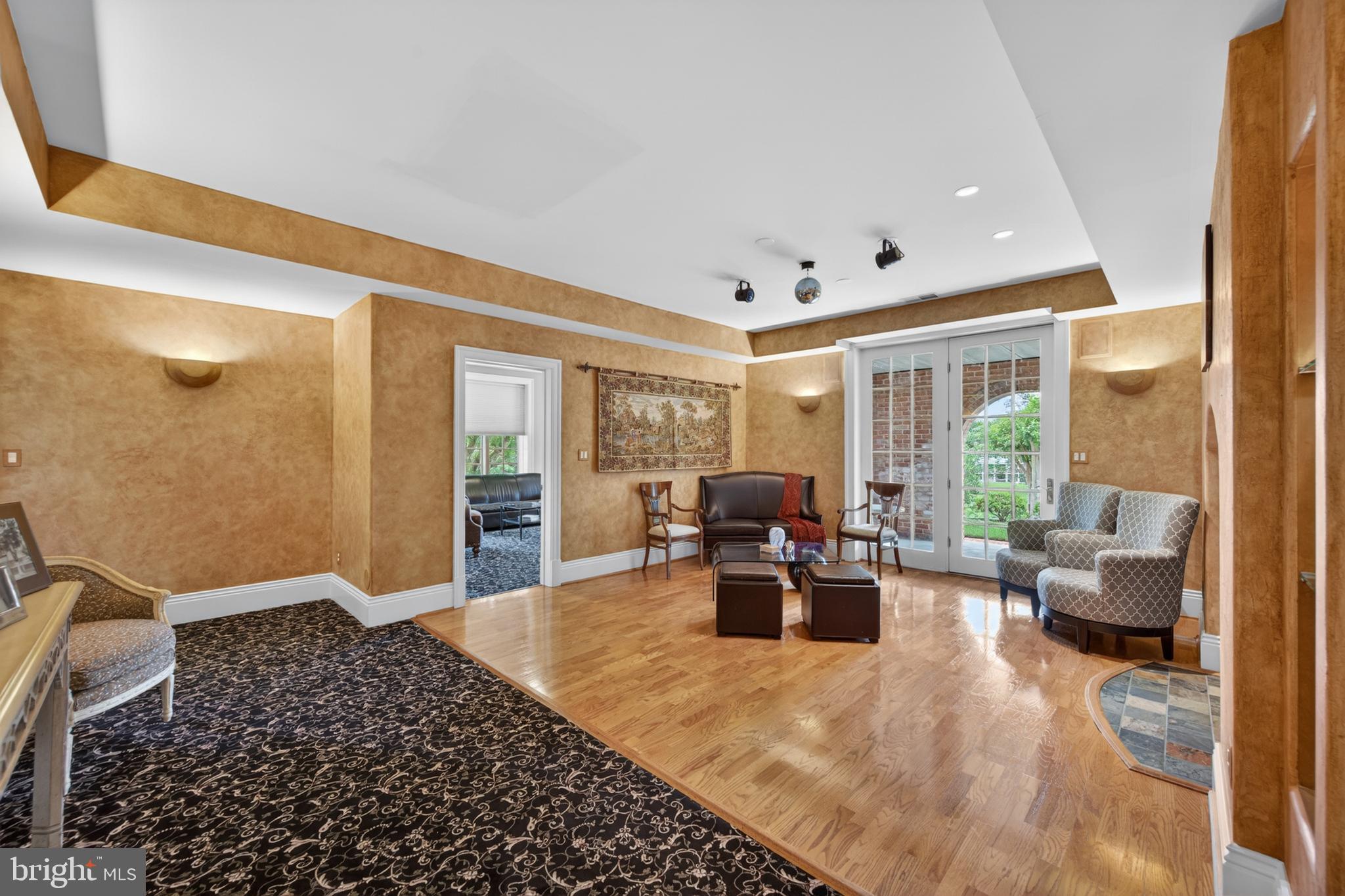 HILLSTEAD - Residential