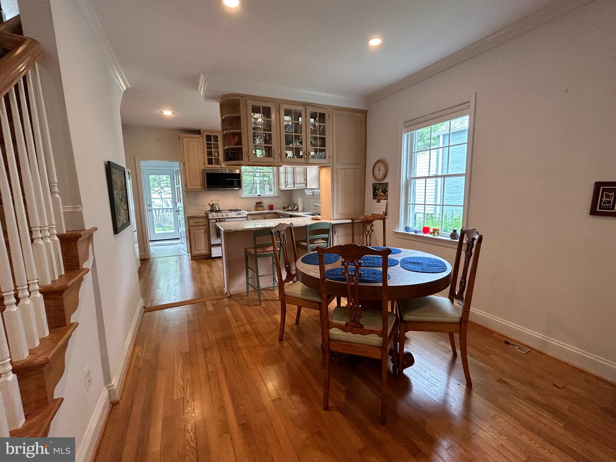 CRESTVIEW - Residential Lease