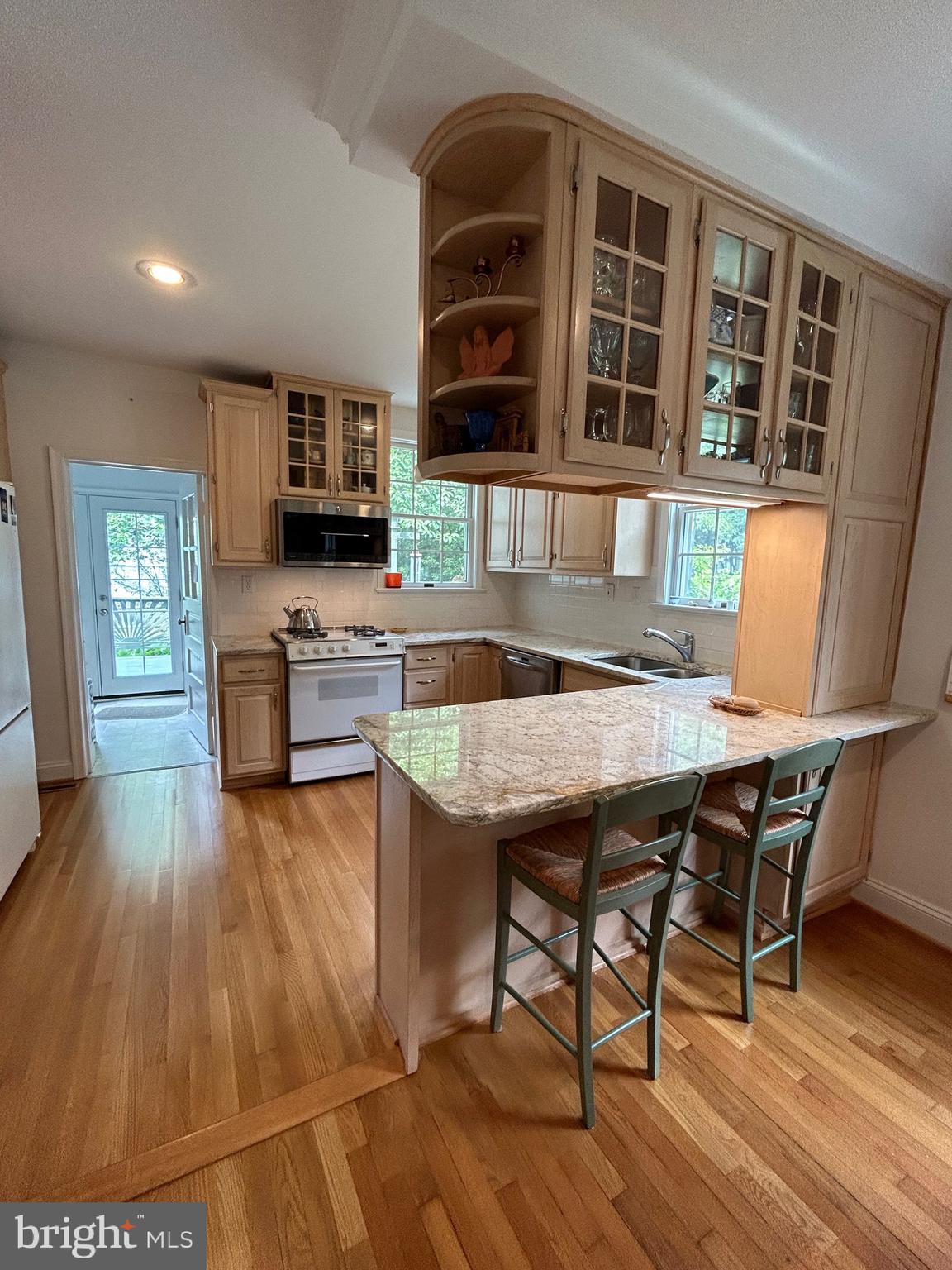 CRESTVIEW - Residential Lease