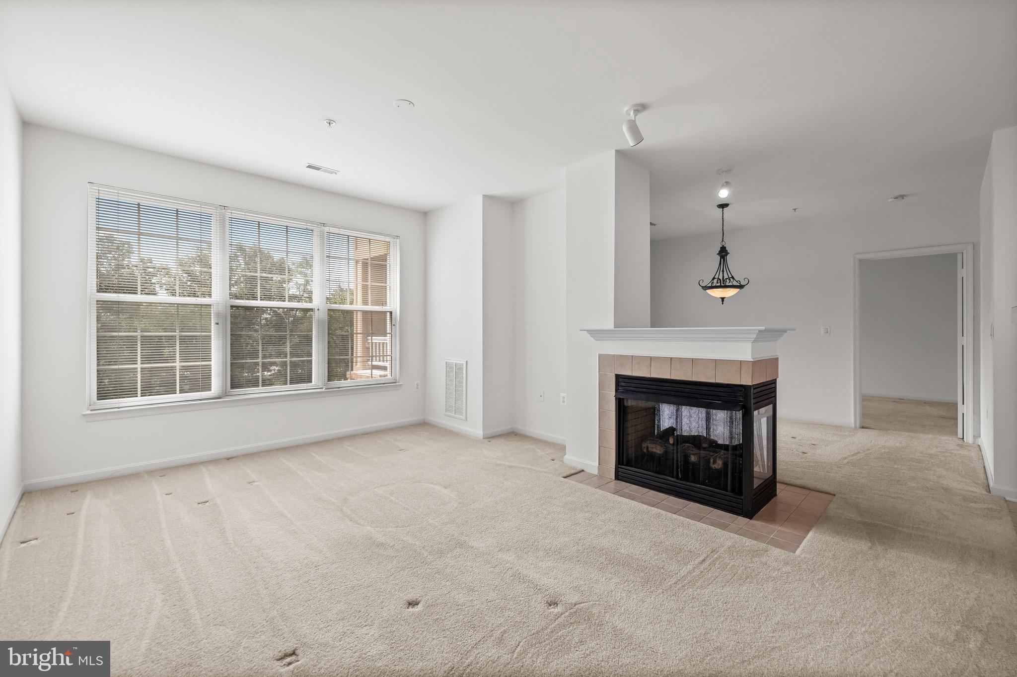 400 SYMPHONY CIRCLE 342E