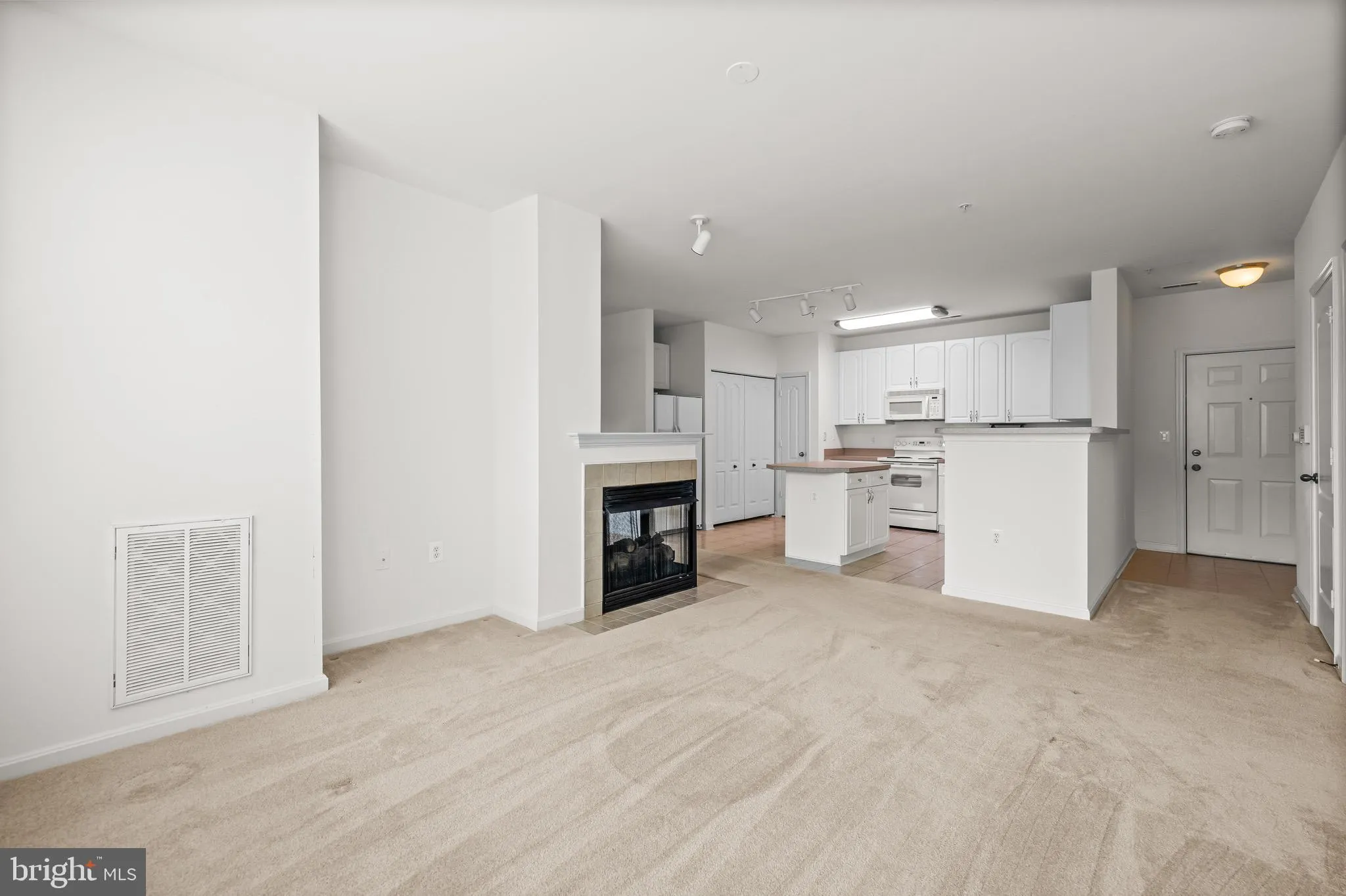 Hunt Valley, Maryland 21030, United States, 2 Bedrooms Bedrooms, ,2 BathroomsBathrooms,Residential,Active,146432