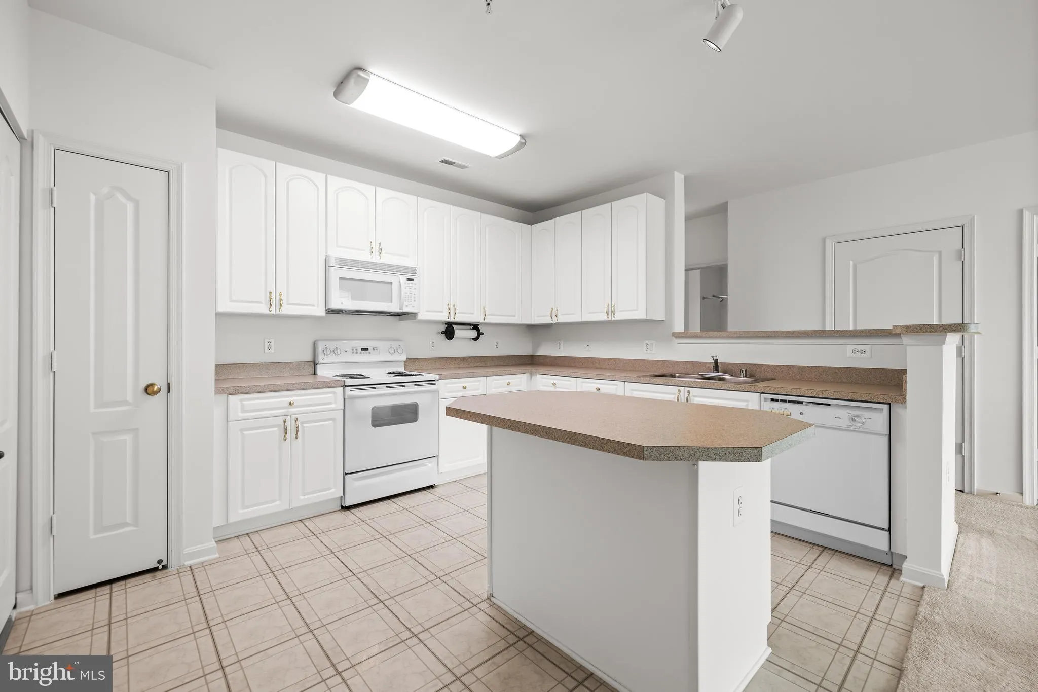 Hunt Valley, Maryland 21030, United States, 2 Bedrooms Bedrooms, ,2 BathroomsBathrooms,Residential,Active,146432