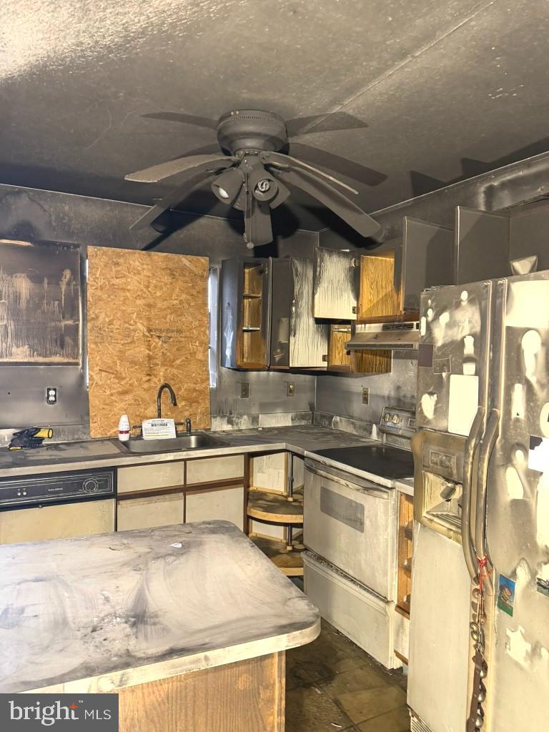 ASSATEAGUE CHANNEL TOWNHOMES - Residential