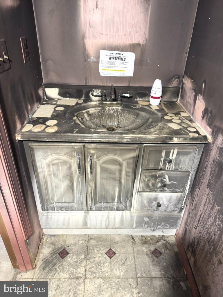 ASSATEAGUE CHANNEL TOWNHOMES - Residential