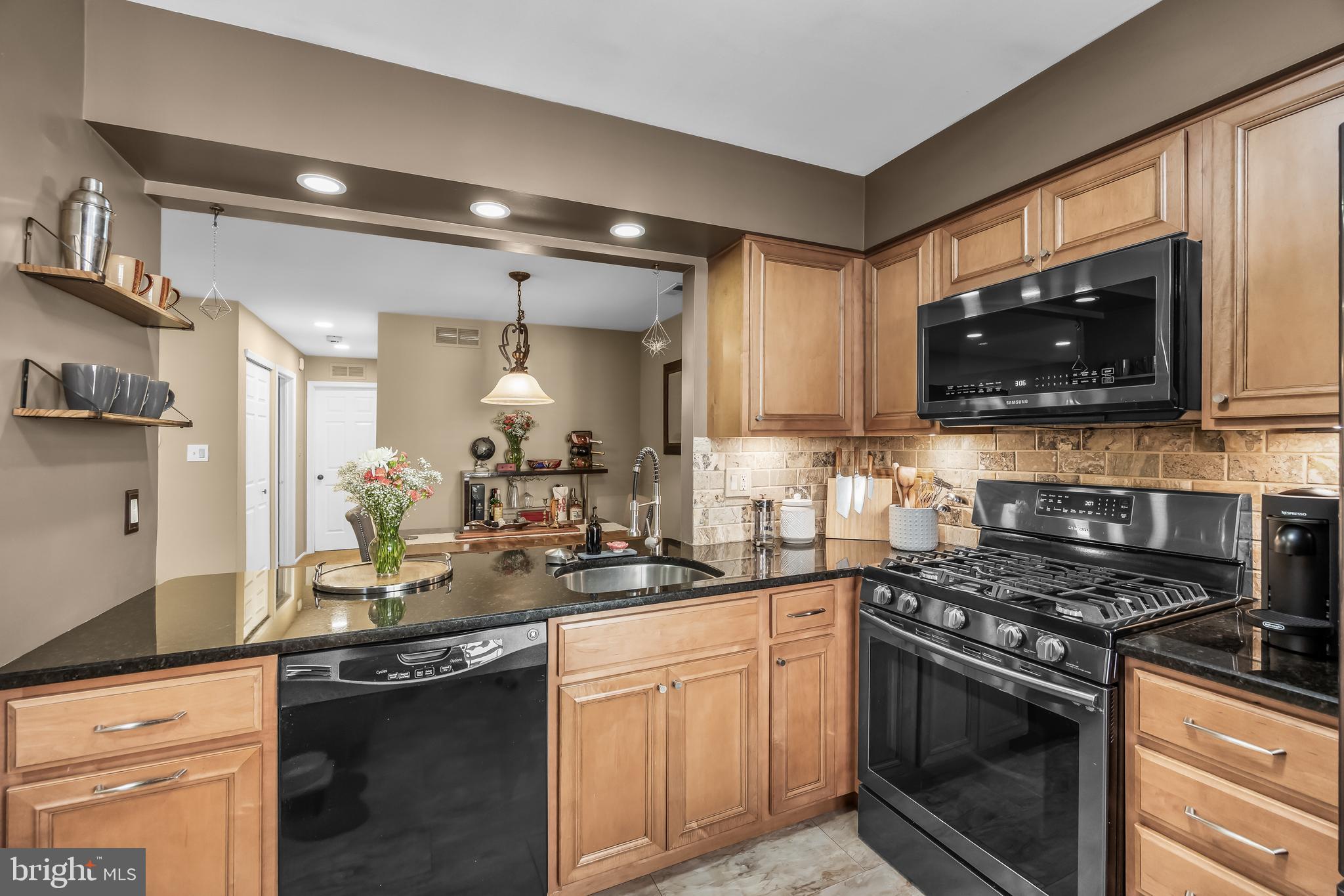 2904 HEATHERSTONE COURT B