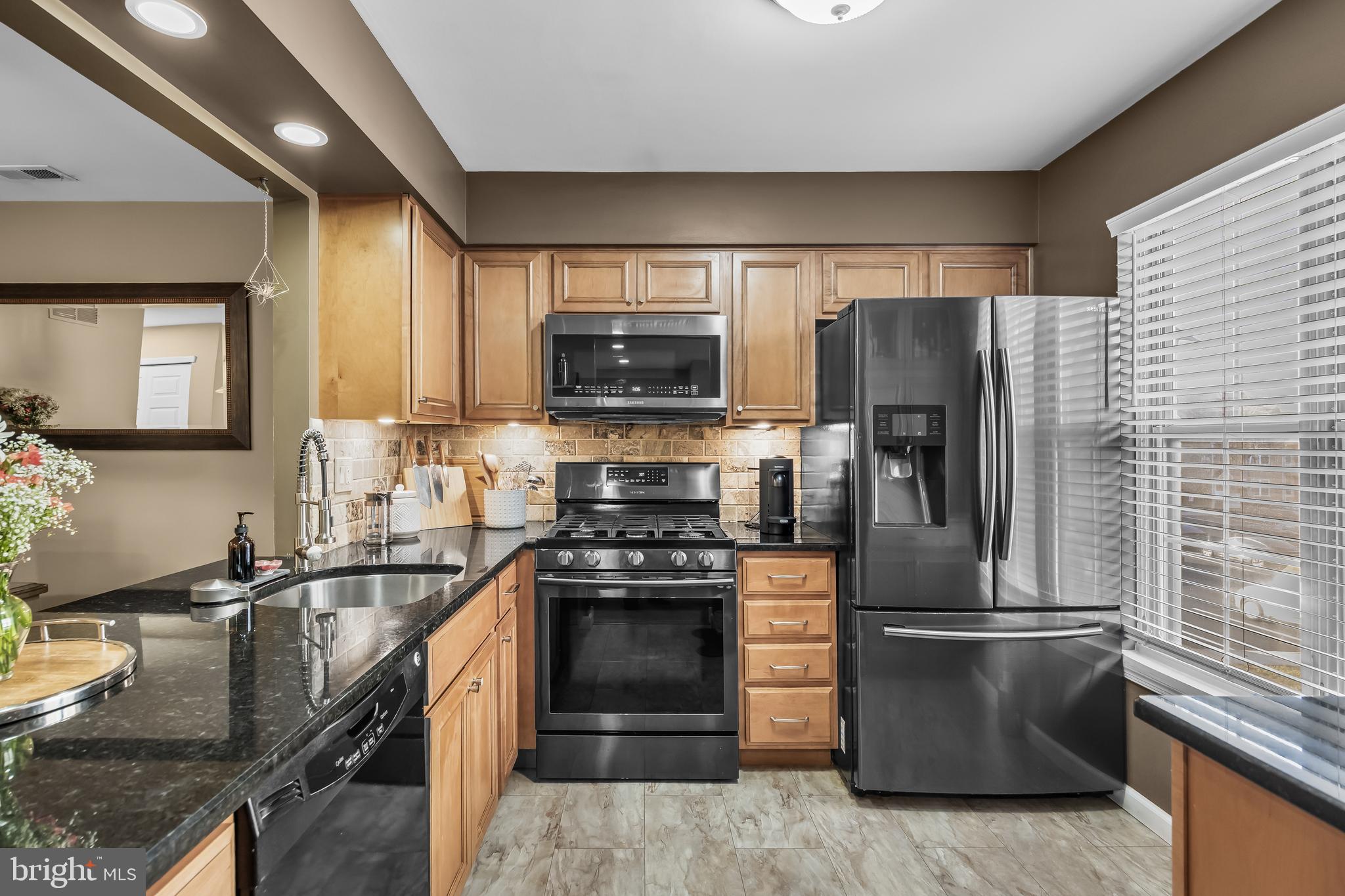 2904 HEATHERSTONE COURT B