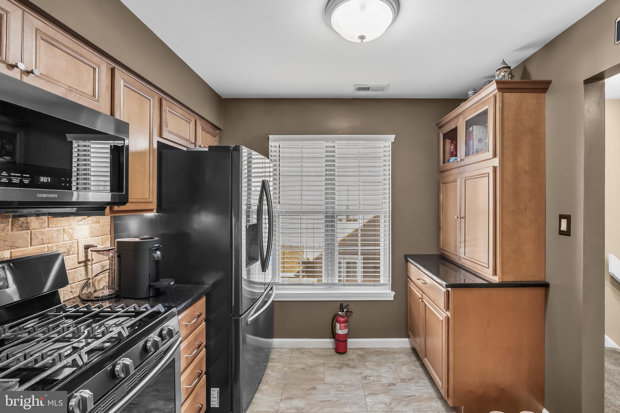 2904 HEATHERSTONE COURT B