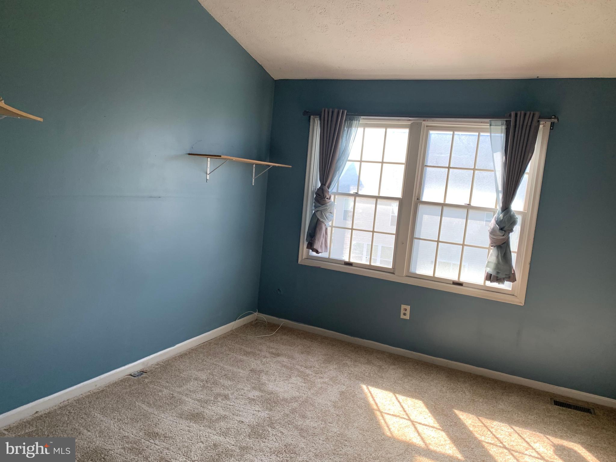 SADDLE CREEK - Residential Lease