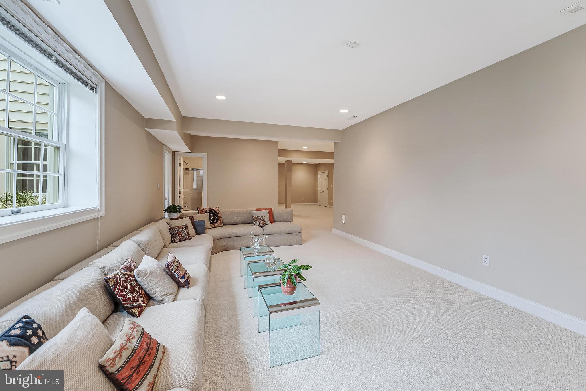 PINE KNOLLS - Residential