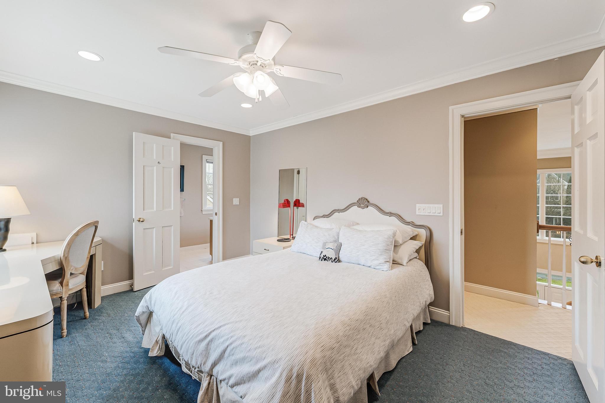 PINE KNOLLS - Residential