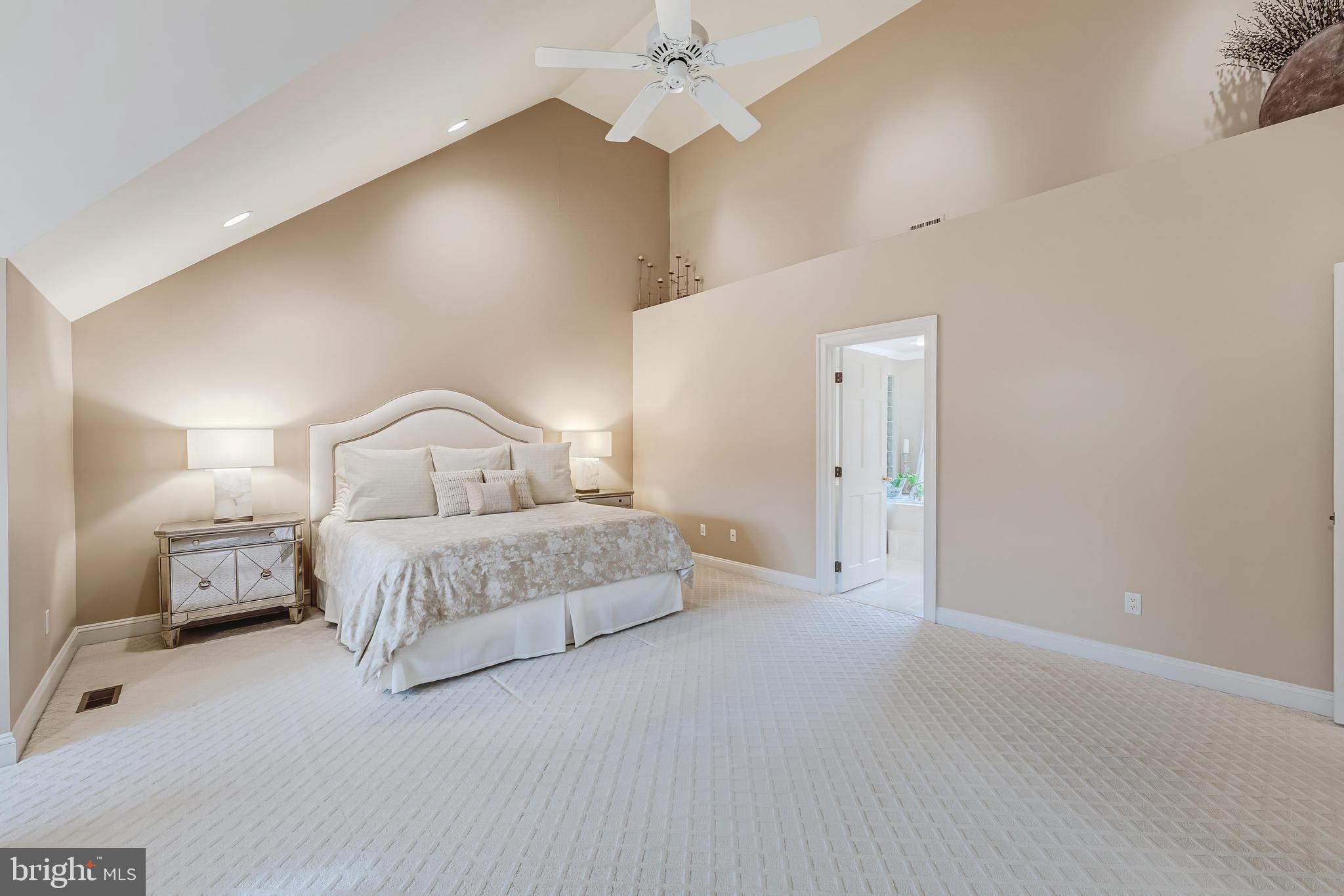 PINE KNOLLS - Residential