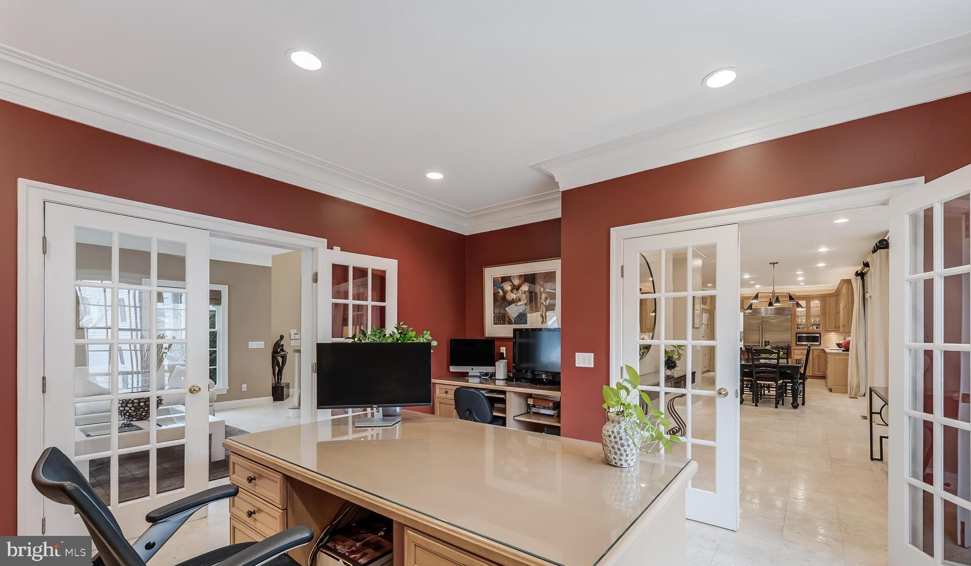 PINE KNOLLS - Residential