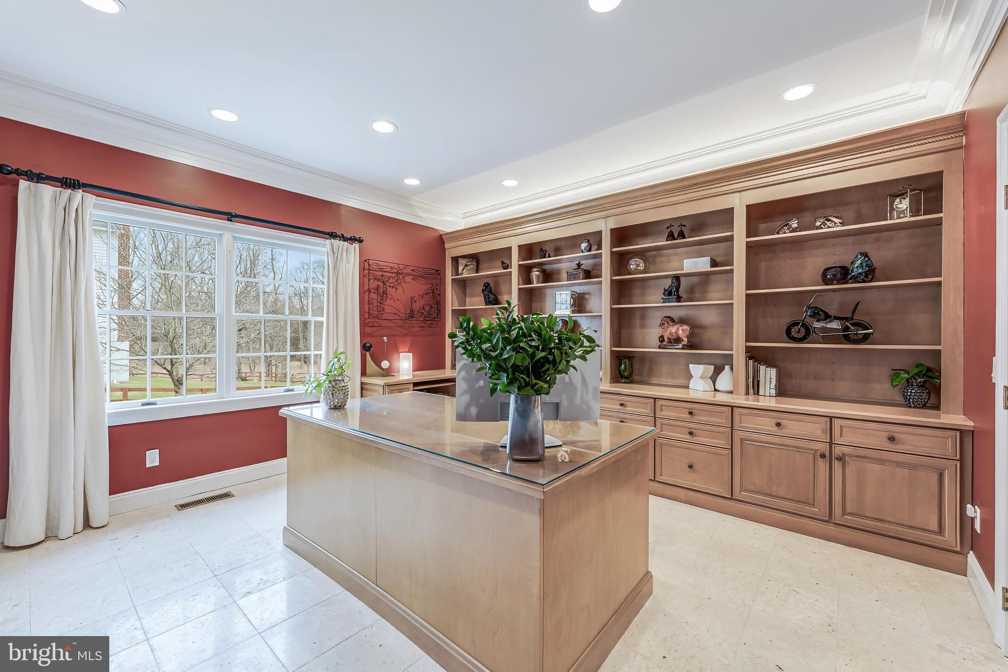 PINE KNOLLS - Residential