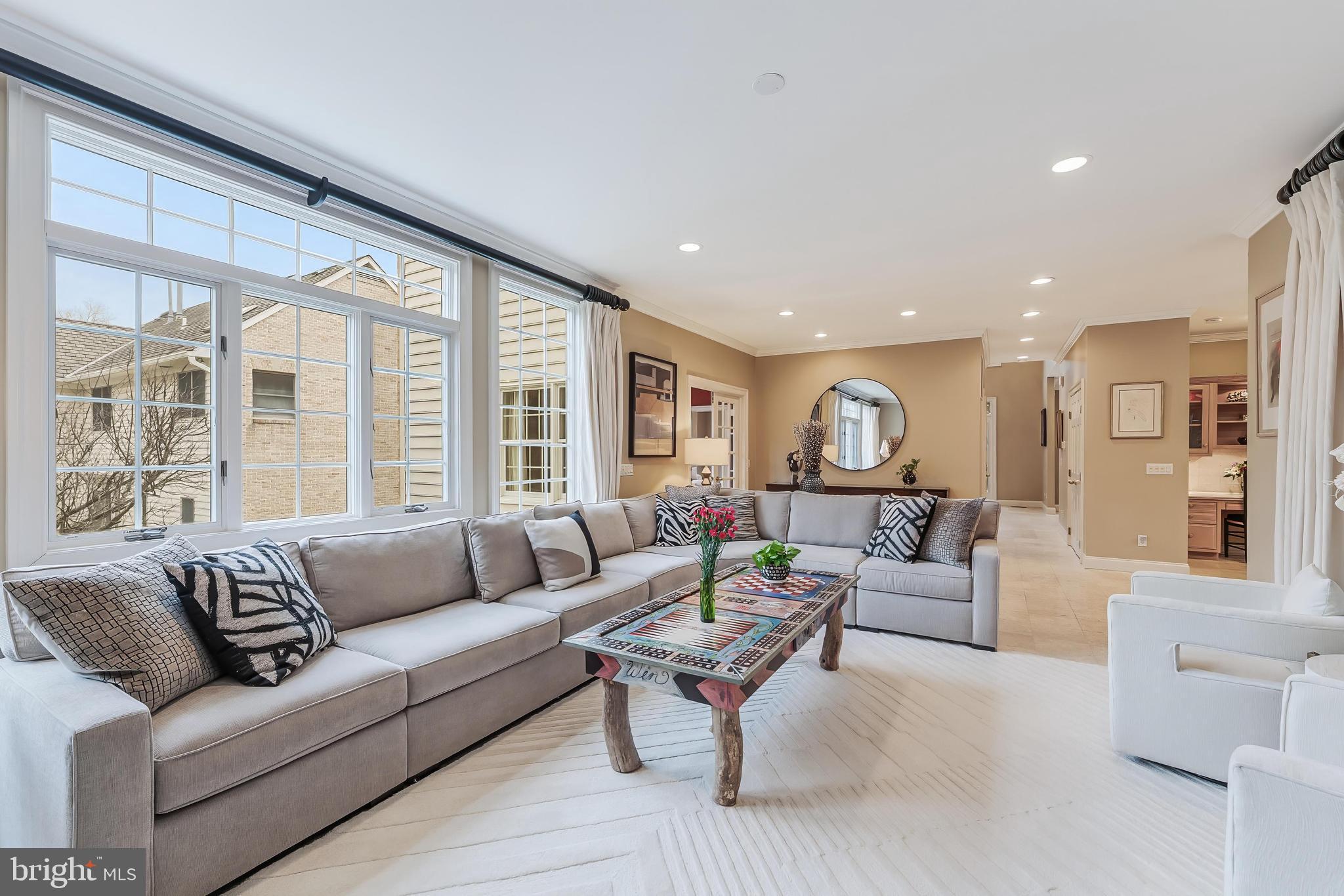 PINE KNOLLS - Residential