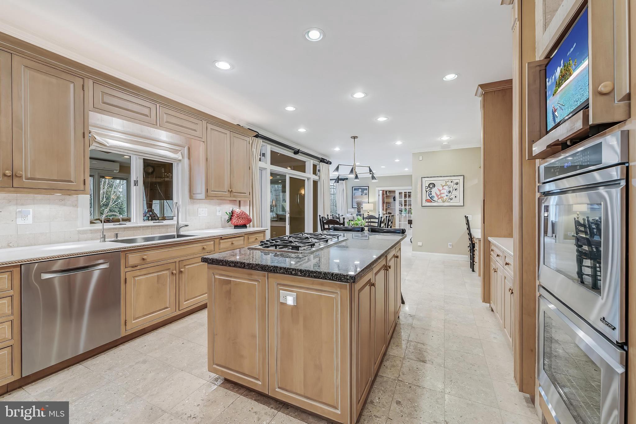 PINE KNOLLS - Residential