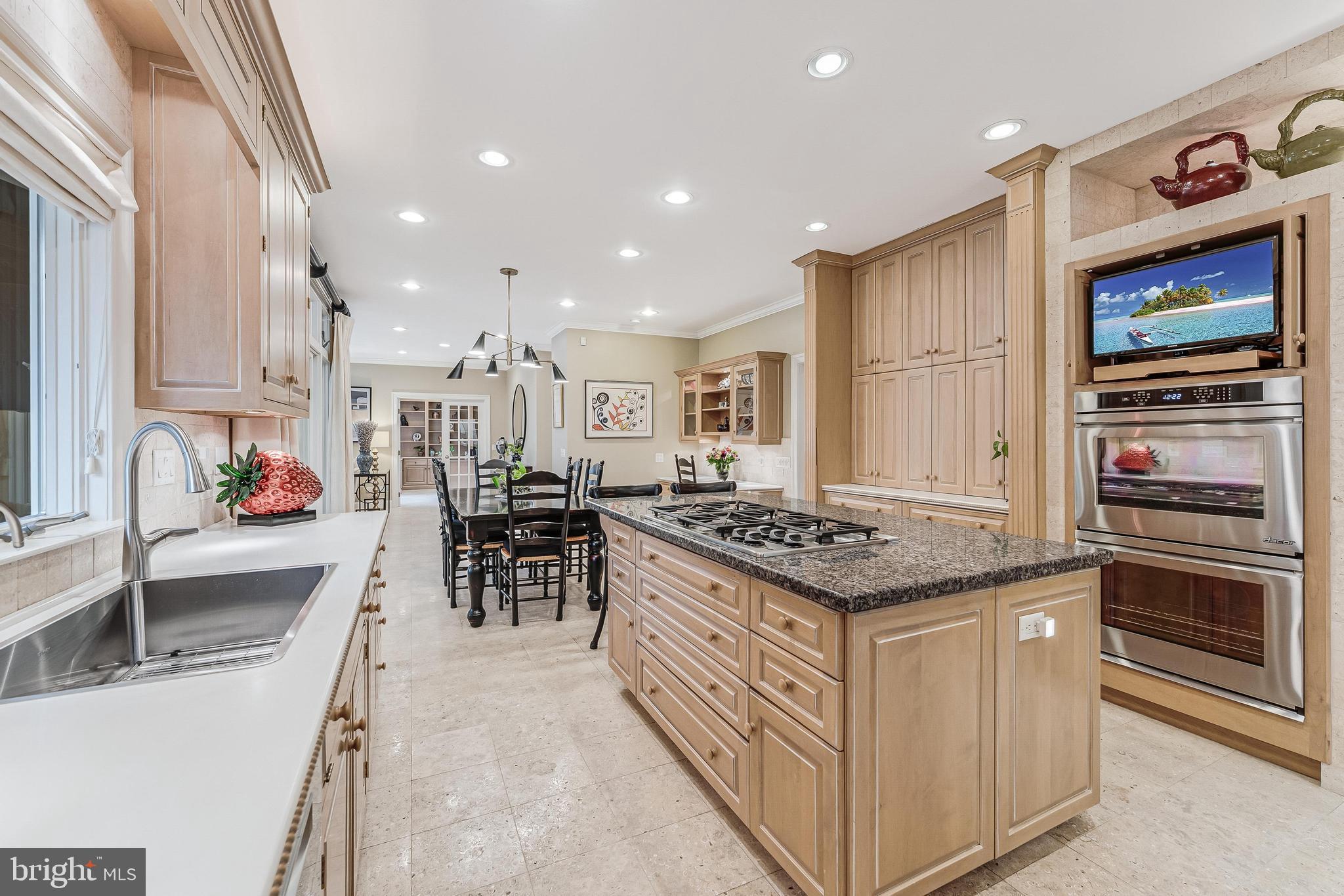 PINE KNOLLS - Residential