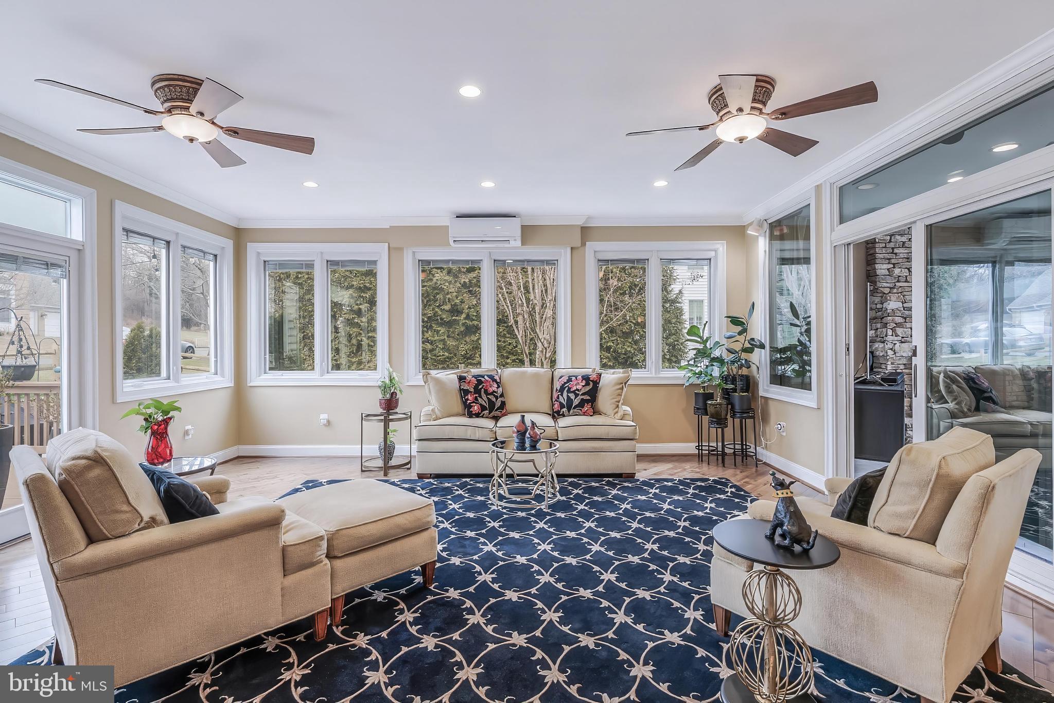 PINE KNOLLS - Residential