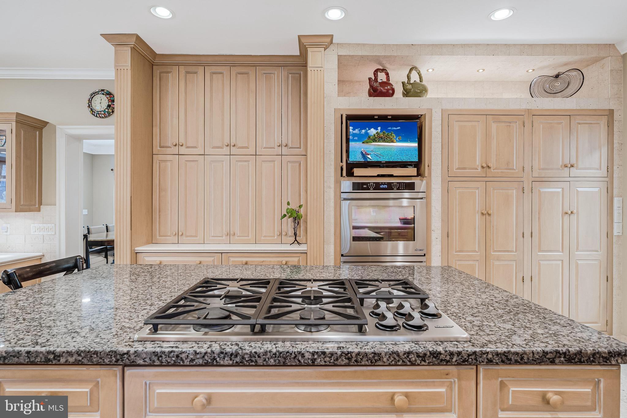 PINE KNOLLS - Residential